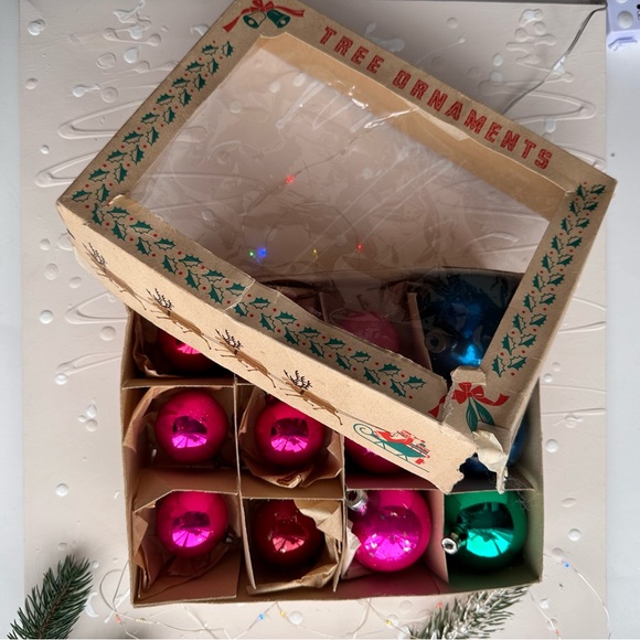 Vintage Christmas Glass Ornaments Box of 12 - Picture 3 of 16